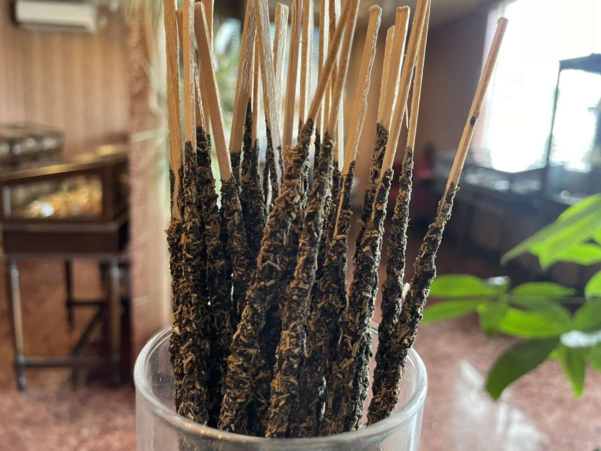 限定数量・最高級インセンス~RUE ROSEMARY&FRANKINCENSE~ ルーローズマリー&フランキンセンス 癒しと浄化を、あなたの毎日に。ネガティブエネルギーをクリアにする/バランスを整える 100%天然素材・手作り
